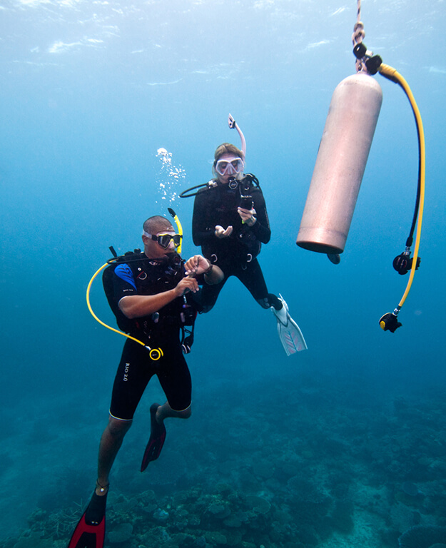 PADI Advanced Open Water Diver Course with Divinguru in Sri Lanka