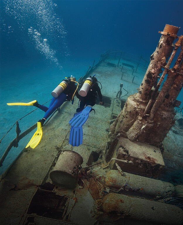 the best PADI Wreck Diving Course in Sri Lanka with Divinguru