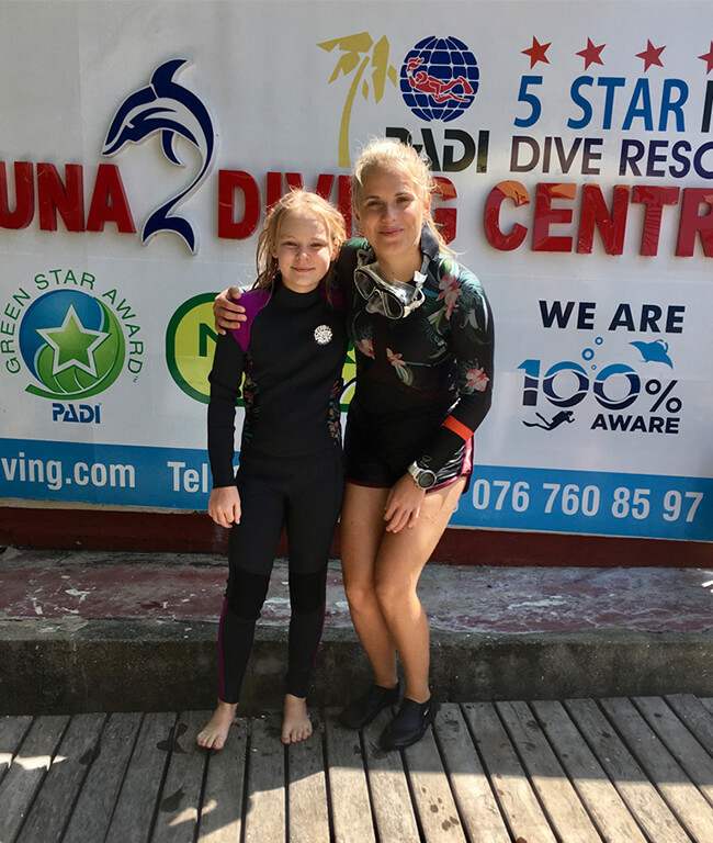 try scuba diving for kids in Sri Lanka with Eliska Siskova