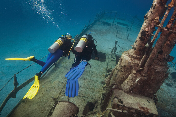 PADI Wreck Diving Course with Divinguru in Sri Lanka