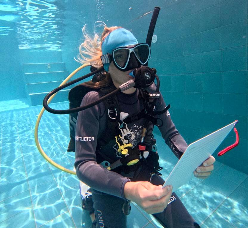 PADI discover scuba diving briefing Sri Lanka